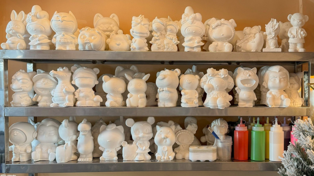 Cafe 24h Bình Thạnh có boardgame, tô tượng